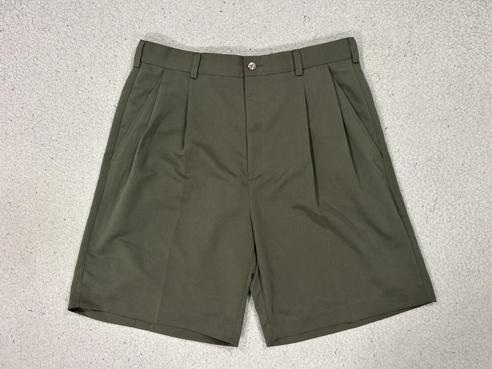 IZOD Shorts Mens 34 Green Pleated Chino Microfiber Casual Pockets Regular Fit